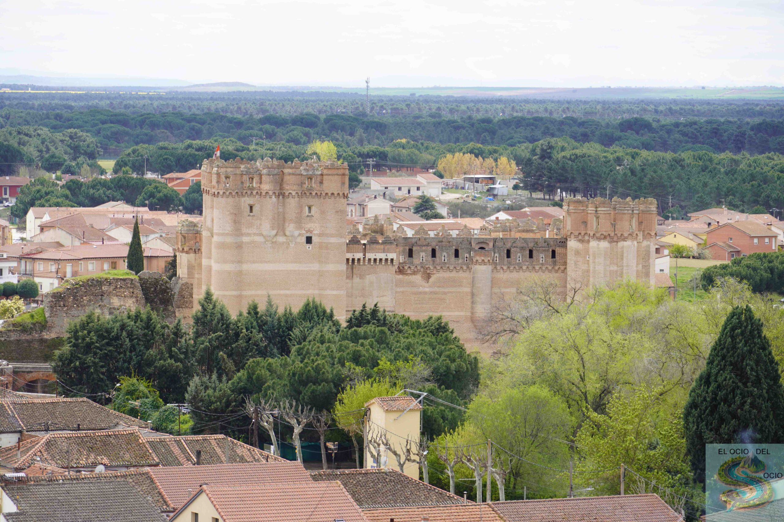 Vista del Castillo desde Torre Mudéjar de Coca, Segovia