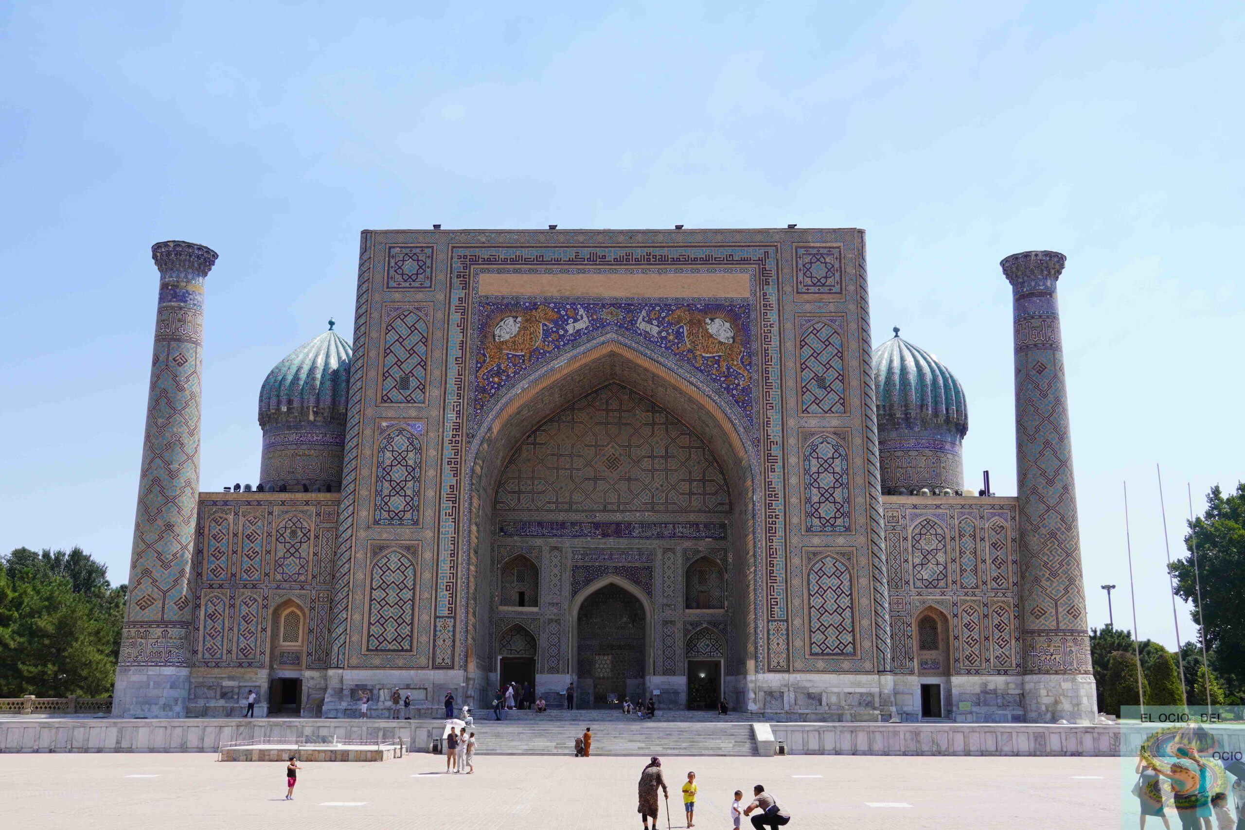 Madrasa Sher-Dor, de Plaza Registán, Samarcanda, Uzbekistán