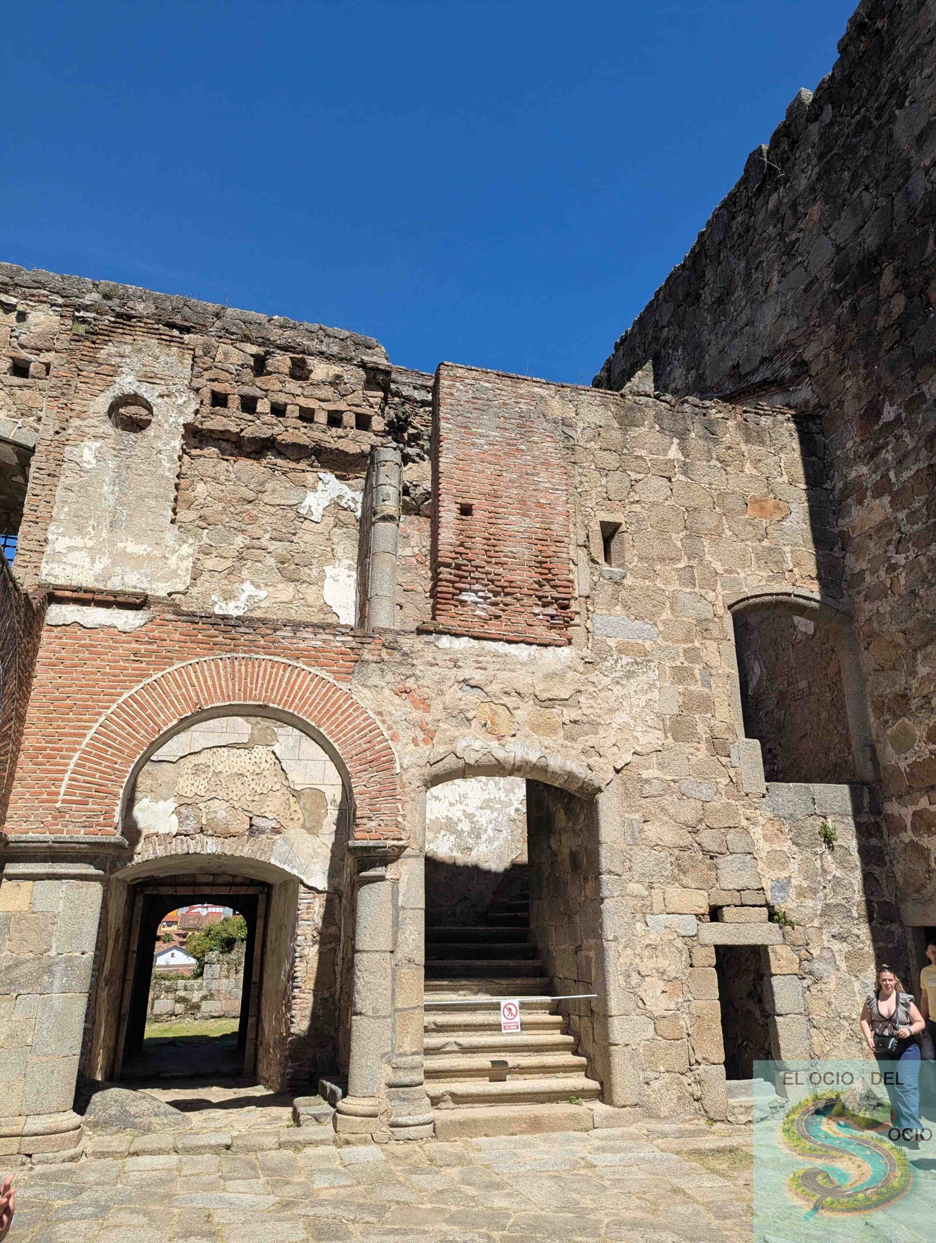 Interior Castillo Duques de Mombeltrán (Ávila)
