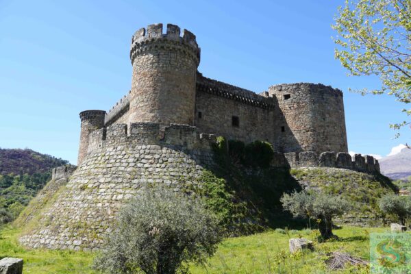Vista diagonal Castillo de Mombeltrán (Ávila)