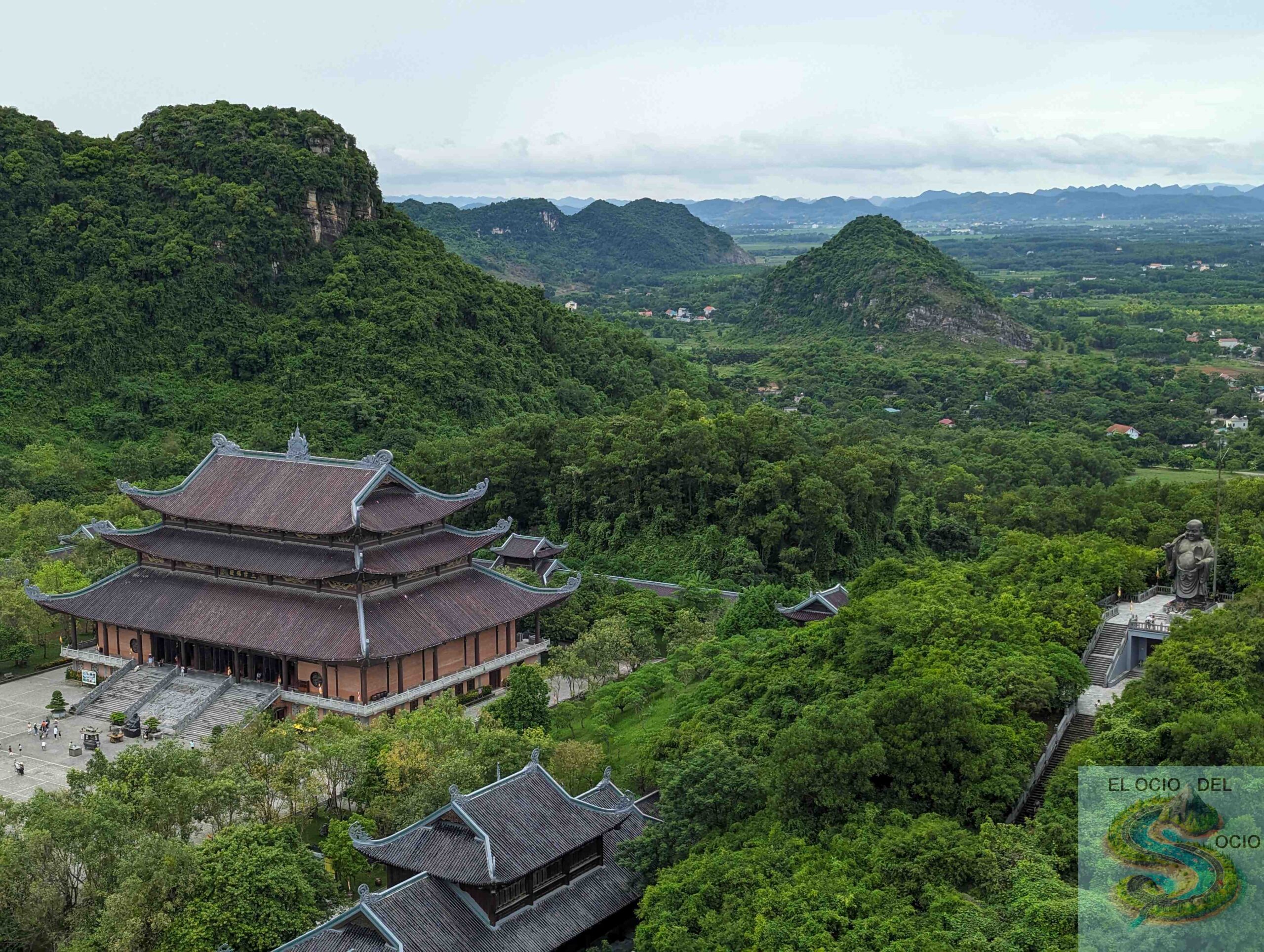 Templo Bai Dinh Ninh Binh Vietnam