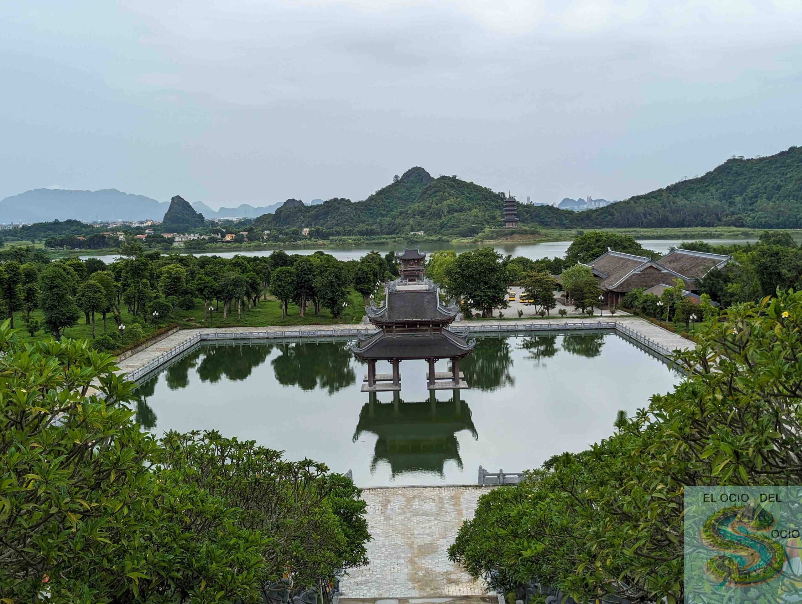 Templo Bai Dinh Ninh Binh Vietnam