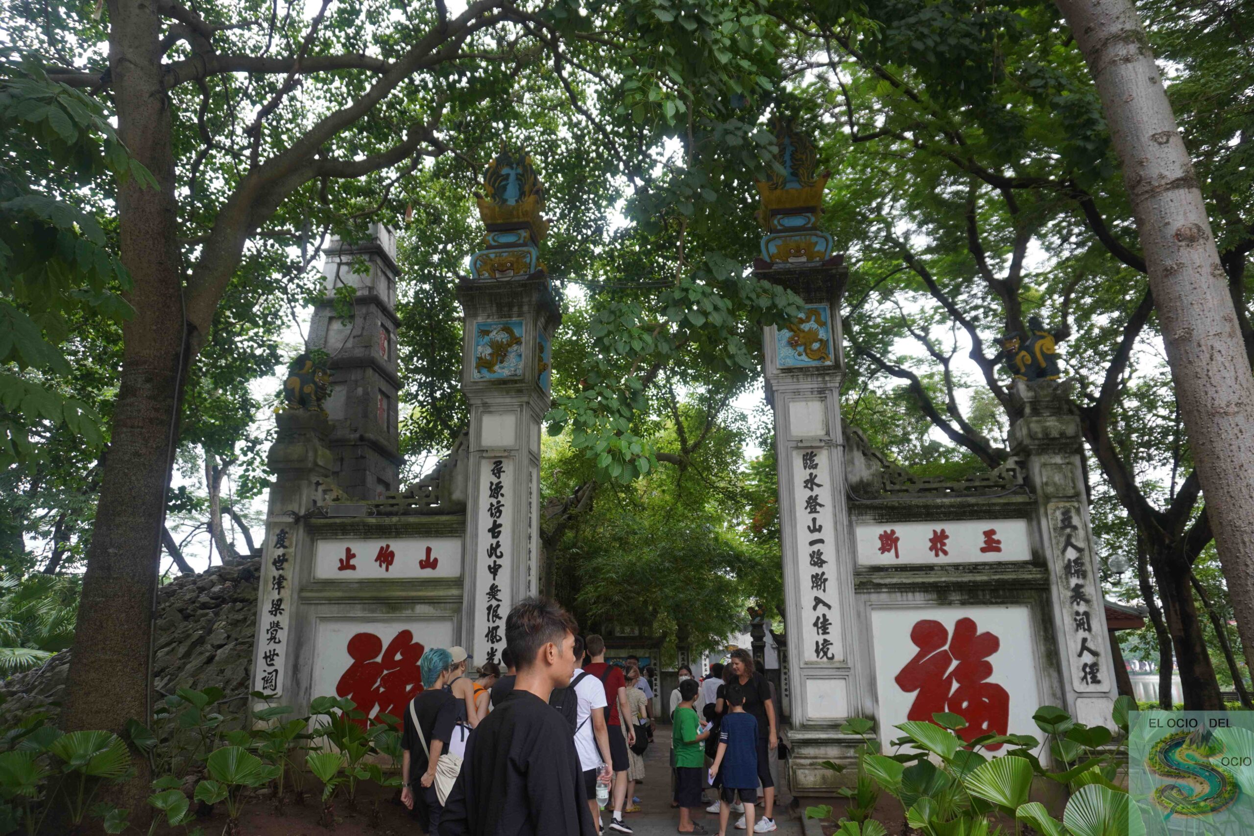 entrada templo ngoc son hanoi