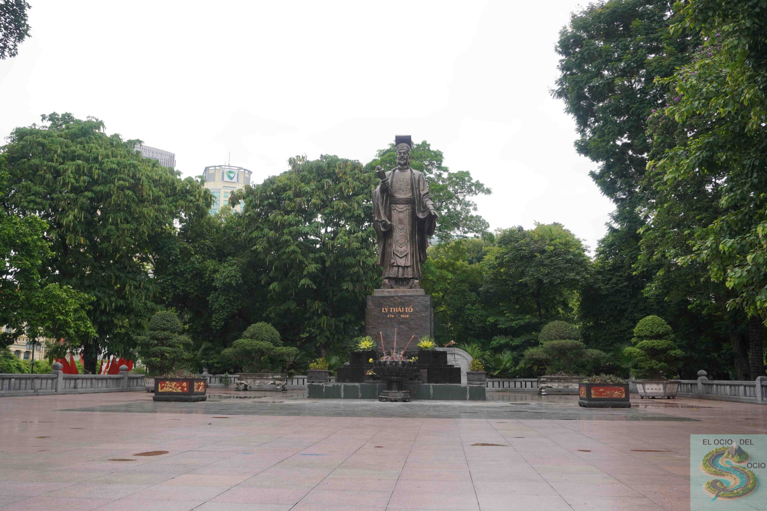 estatua ly thai to hanoi