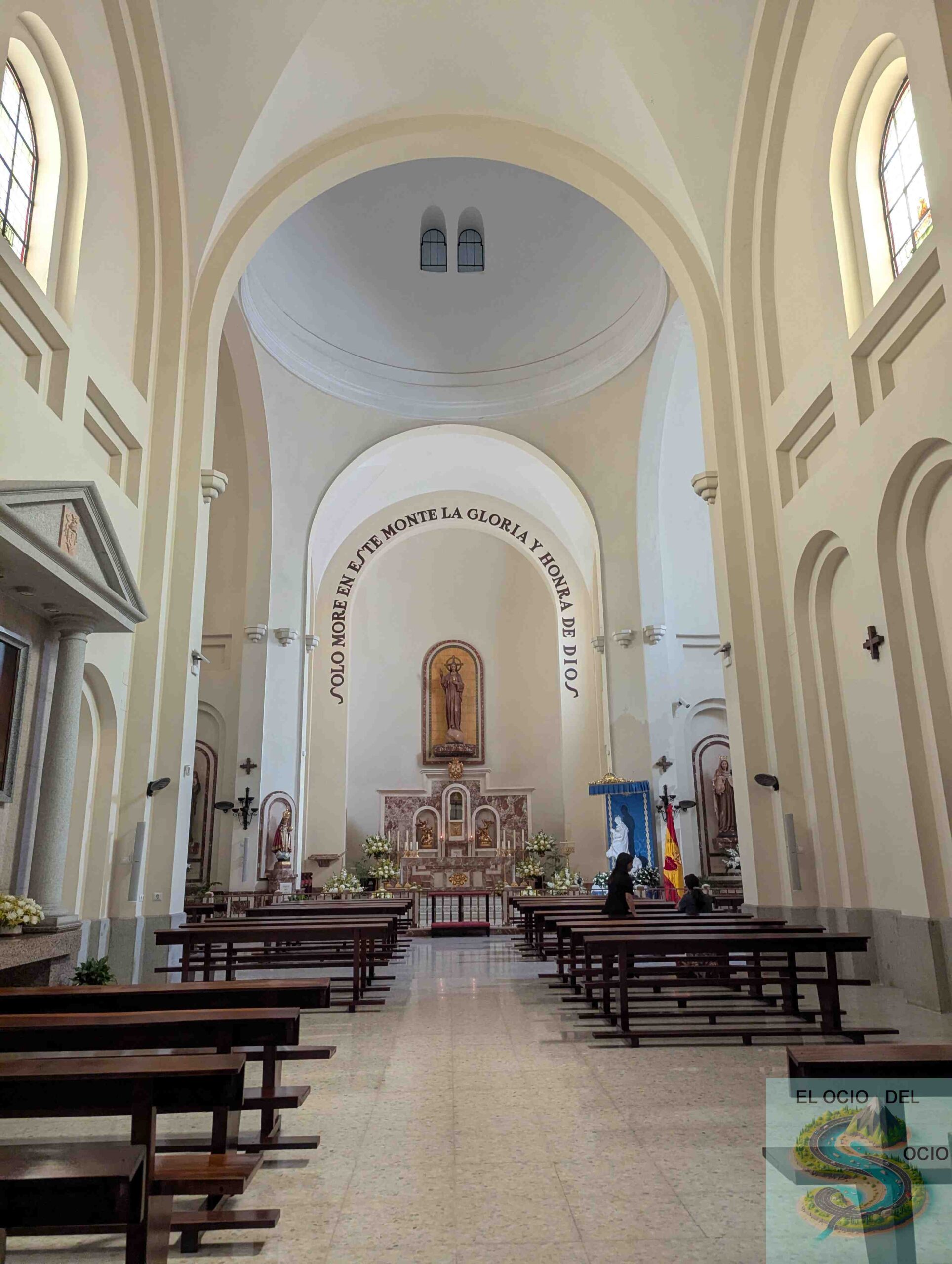 interior iglesia