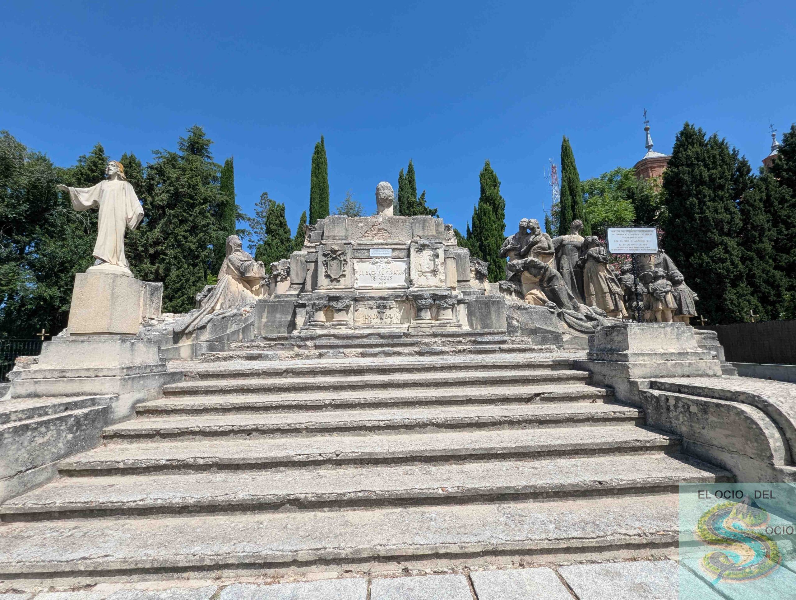 monumento católico