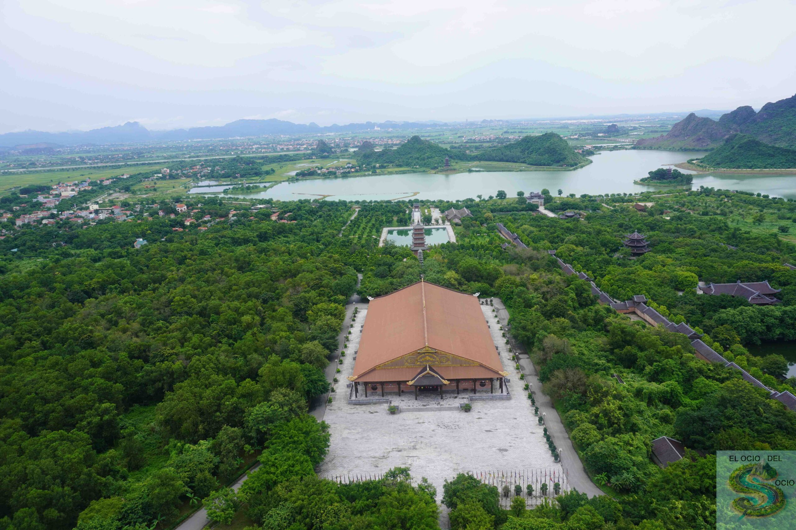 vista aerea bai dinh ninh binh