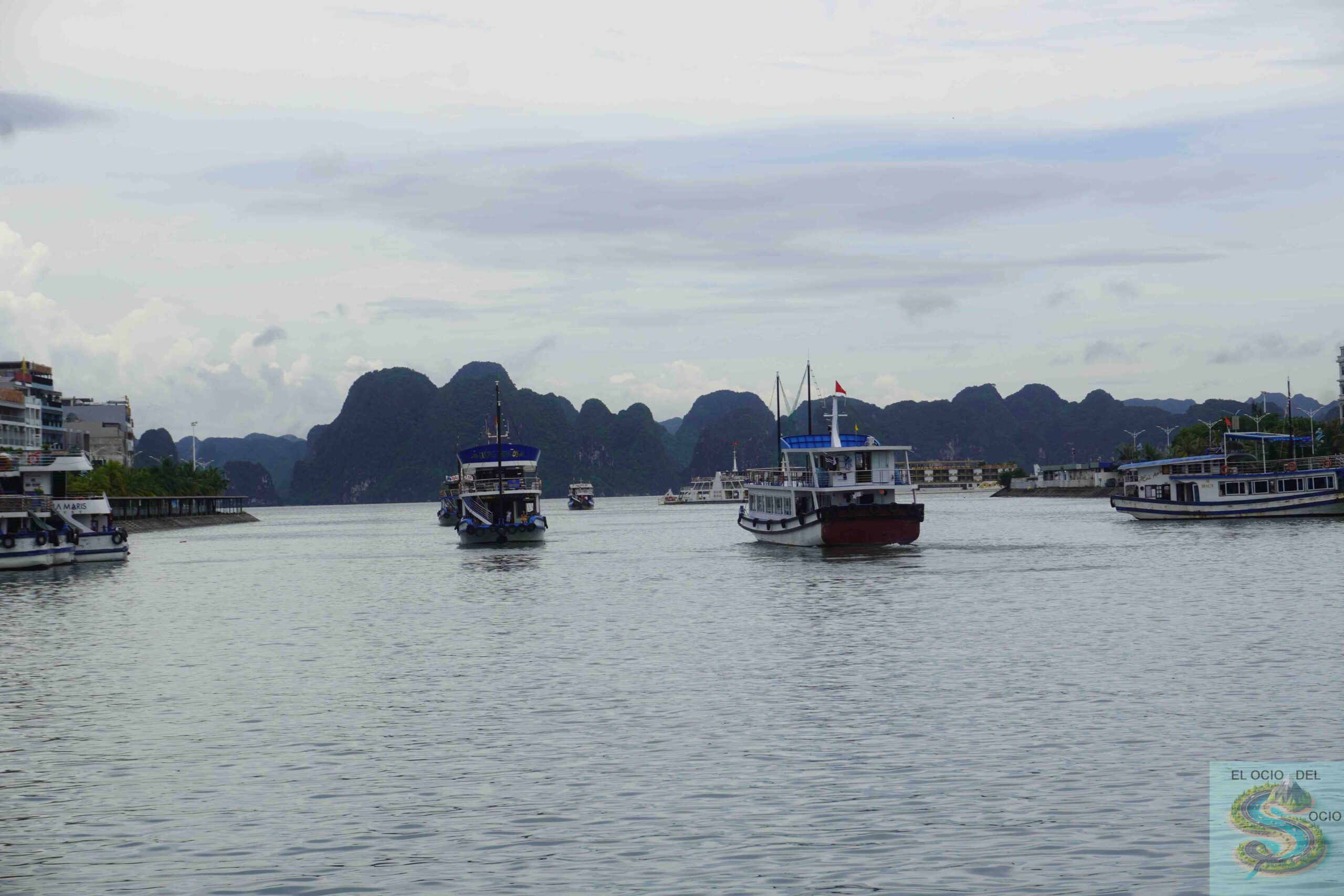 barcos en bahia halong bahia halong