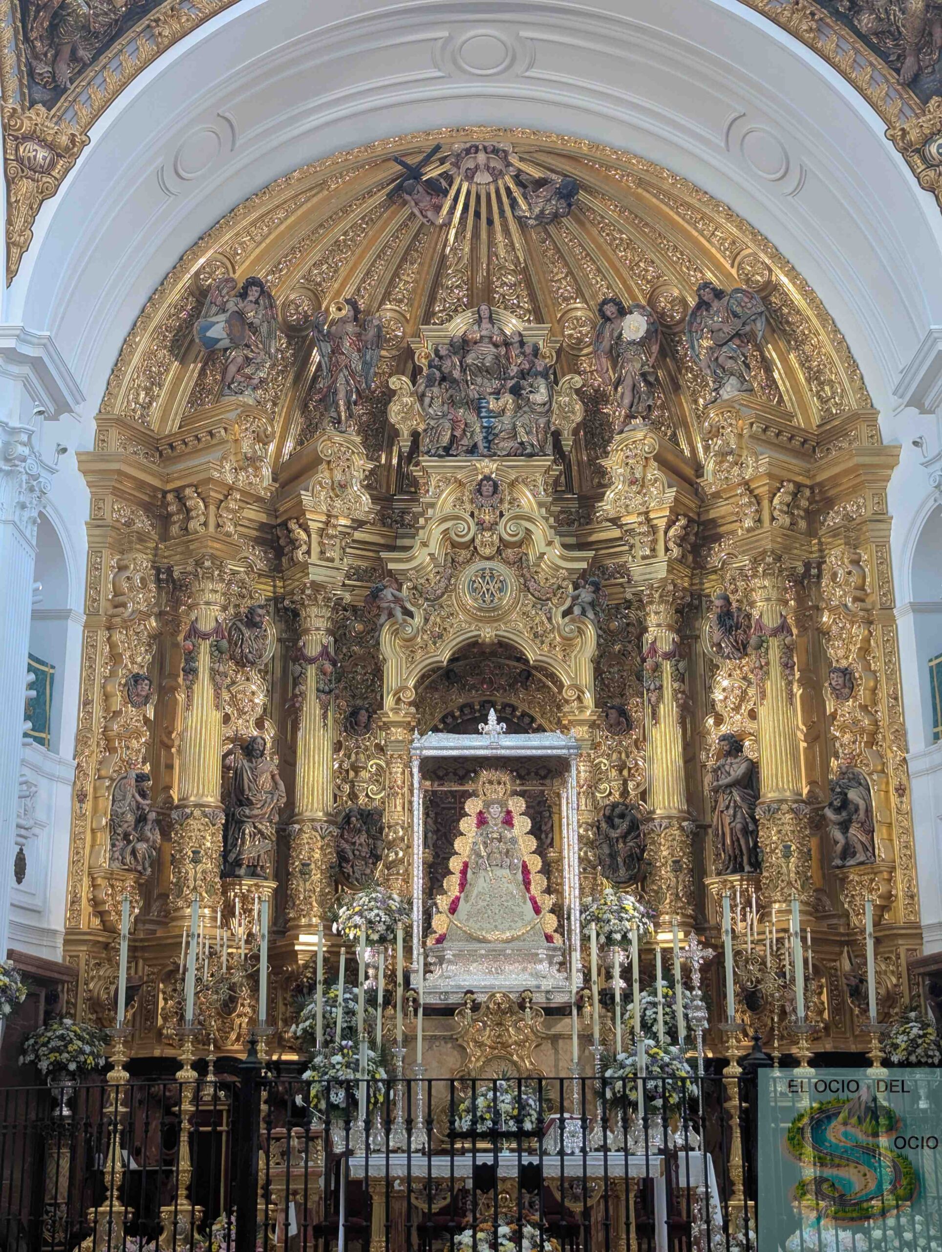 altar mayor virgen rocio el rocío